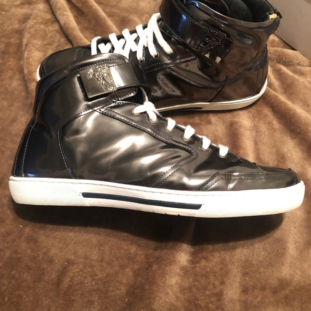 ♈️Versace Collection♈️ V900 Sneakers Authentic